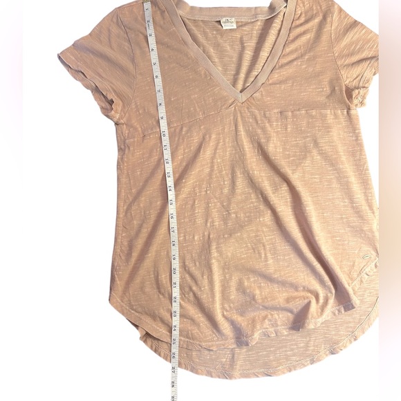 Vintage O’Neill 100% Cotton T Shirt in a light Desert Sand shade (Size Medium) - Picture 7 of 10